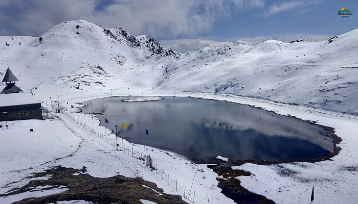 prashar lake in winter